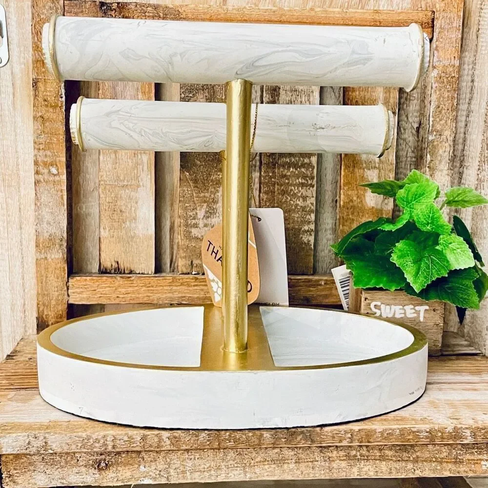 NWT Made in Thailand Gorgeous jewelry holder Organizer with 2 rods & Oval Tray